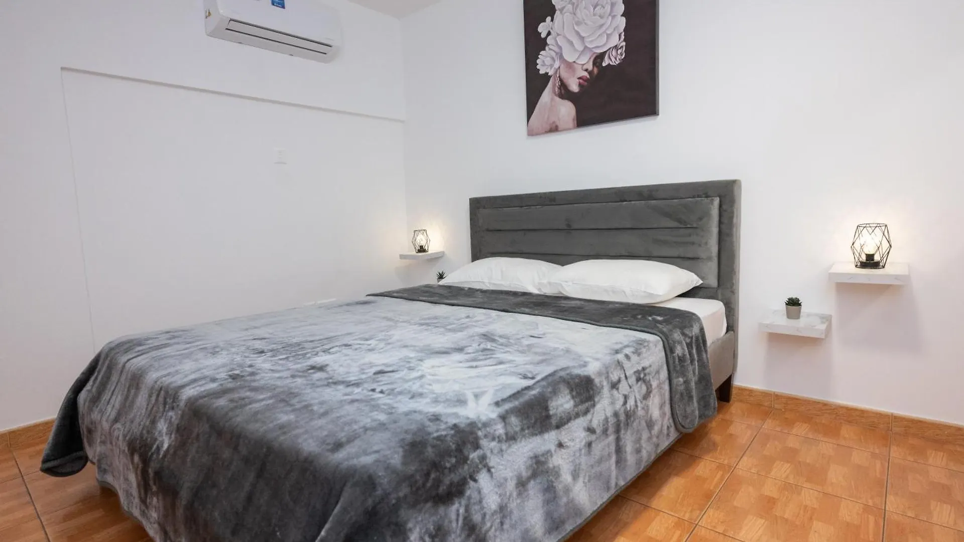 Napa Centrale Suites Agia Napa