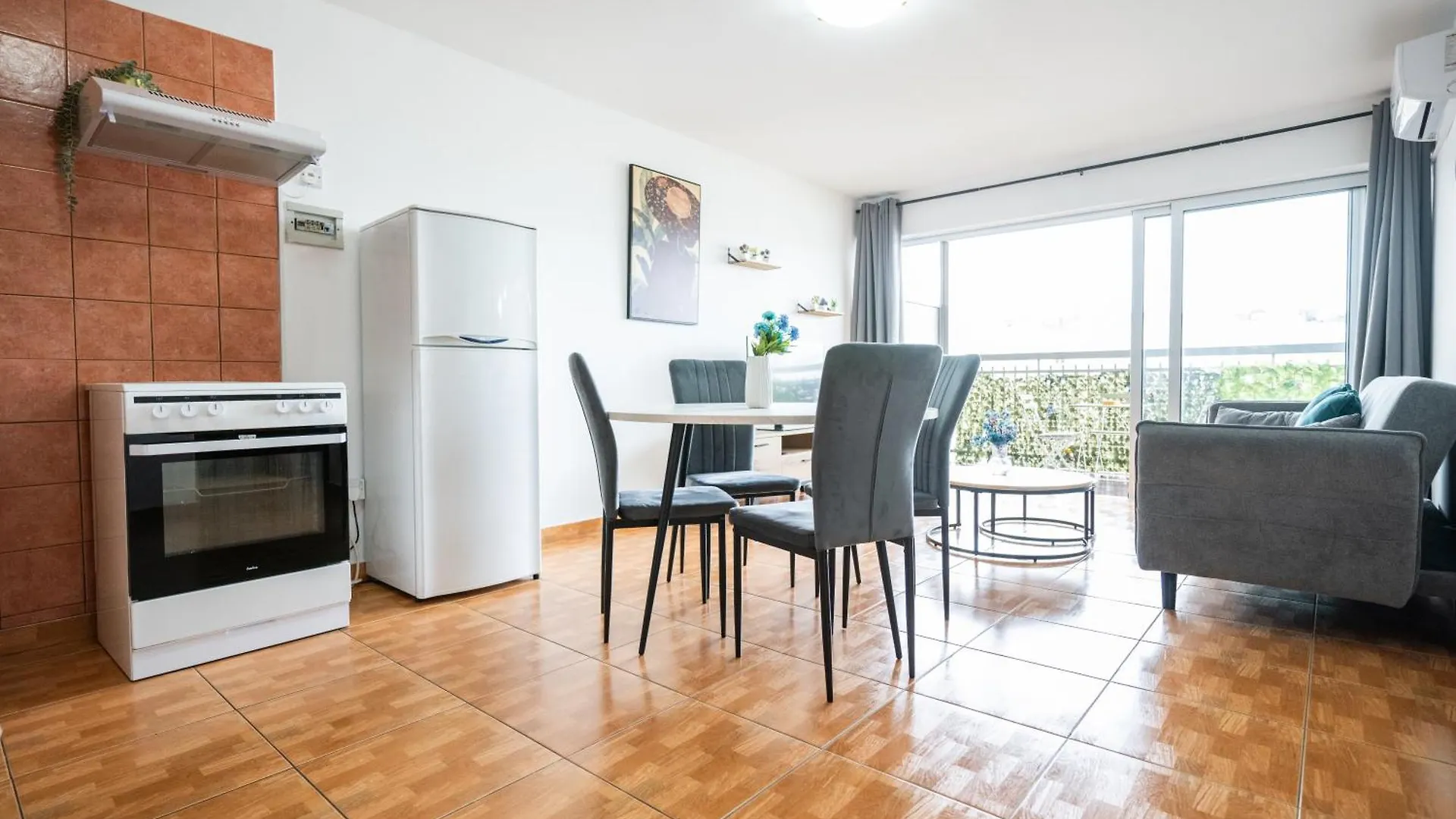 Napa Centrale Suites Agia Napa